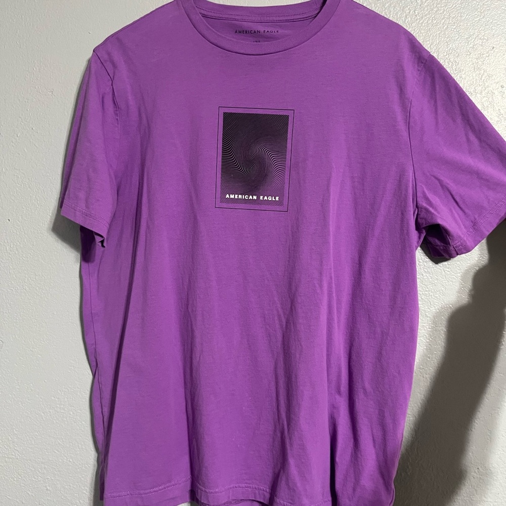American Eagle purple tshirt L